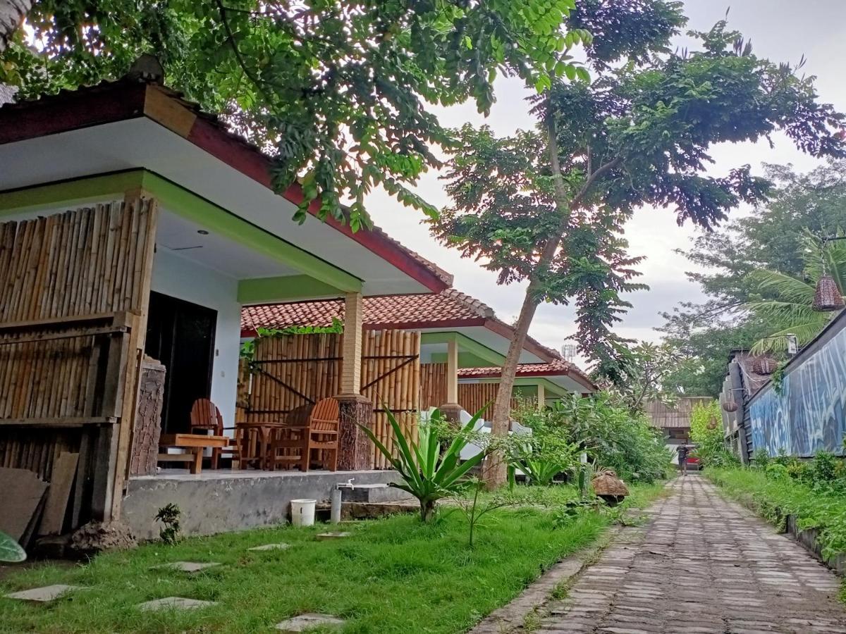 غيلي تراوانغان Creative Bungalow Beach Front المظهر الخارجي الصورة